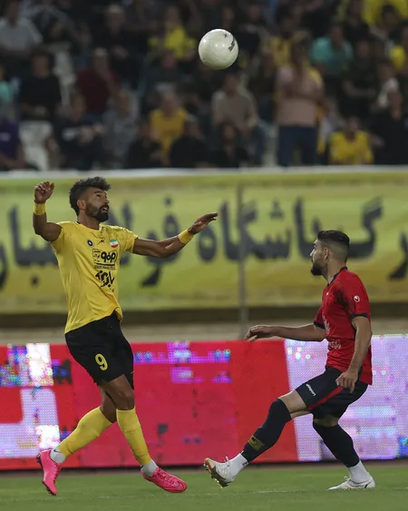 هفته 2 لیگ برتر فوتبال فصل 1402-1401 ورزشگاه نقش جهان عکس : یاسر جمالی