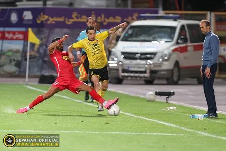 هفته ۲۷ لیگ برتر فوتبال فصل ۱۴۰۱-۱۴۰۰ ورزشگاه شهر سیرجان اختصاصی روابط عمومی عکس : یاسر جمالی