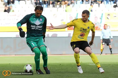 هفته 21 - لیگ 18-فصل 98-97 -استادیوم نقش جهان