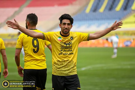 هفته ۱۷ لیگ برتر فوتبال فصل ۱۴۰۱ - ۱۴۰۰ ورزشگاه نقش جهان اختصاصی روابط عمومی عکس : یاسر جمالی