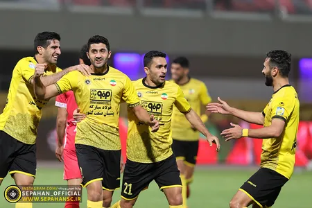 هفته ۲۷ لیگ برتر فوتبال فصل ۱۴۰۱-۱۴۰۰ ورزشگاه شهر سیرجان اختصاصی روابط عمومی عکس : یاسر جمالی