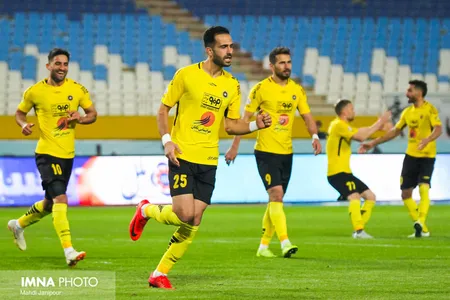 هفته هفدهم لیگ برتر فوتبال -فصل 98-97 - استادیوم نقش جهان