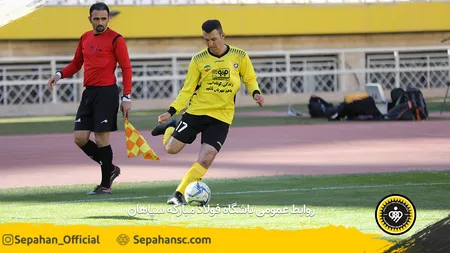 مصاف دوستانه در استادیوم نقش جهان اصفهان عکس : یاسر جمالی