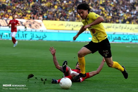 هفته 10 لیگ برتر فصل 99-98 - استادیوم نقش جهان