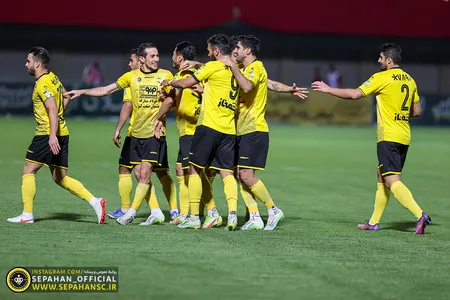 هفته ۲۷ لیگ برتر فوتبال فصل ۱۴۰۱-۱۴۰۰ ورزشگاه شهر سیرجان اختصاصی روابط عمومی عکس : یاسر جمالی