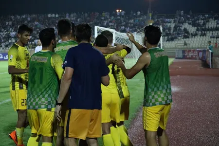 هفته اول لیگ برتر فوتبال فصل 99-98 - بوشهر