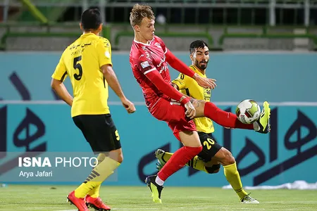 هفته پنجم - لیگ هجدهم - فصل 98-97 - استادیوم فولادشهر