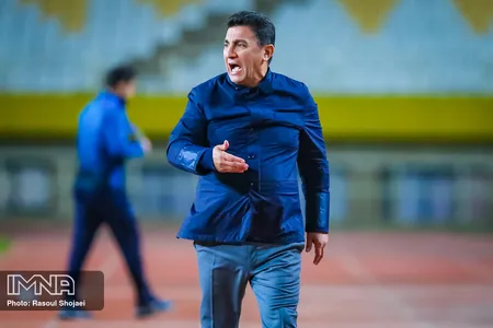 هفته هشتم لیگ برتر فوتبال فصل 99-98 -  استادیوم نقش جهان