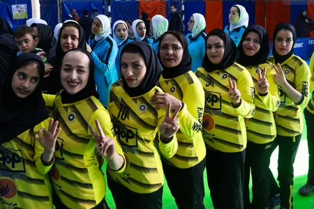 مسابقات والیبال نشسته بانوان کشور فصل 99-98