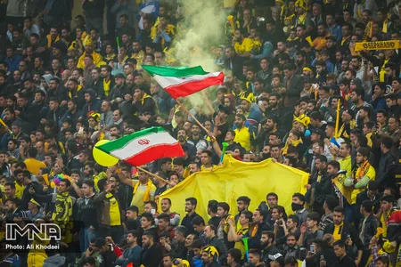 هفته 10 لیگ برتر فصل 99-98 - استادیوم نقش جهان