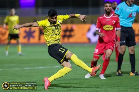 هفته ۲۷ لیگ برتر فوتبال فصل ۱۴۰۱-۱۴۰۰ ورزشگاه شهر سیرجان اختصاصی روابط عمومی عکس : یاسر جمالی