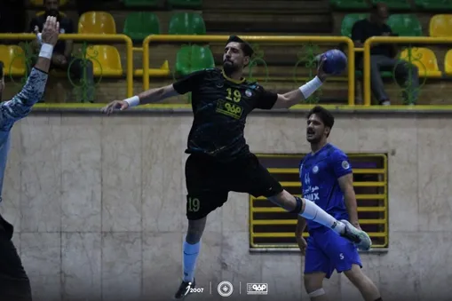 دبل سپاهان در برابر پرواز