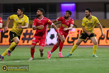 هفته ۲۷ لیگ برتر فوتبال فصل ۱۴۰۱-۱۴۰۰ ورزشگاه شهر سیرجان اختصاصی روابط عمومی عکس : یاسر جمالی