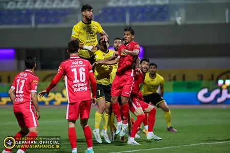 هفته ۲۷ لیگ برتر فوتبال فصل ۱۴۰۱-۱۴۰۰ ورزشگاه شهر سیرجان اختصاصی روابط عمومی عکس : یاسر جمالی