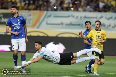 هفته ۲۵ لیگ برتر فوتبال فصل ۱۴۰۱-۱۴۰۰ ورزشگاه نقش جهان اختصاصی روابط عمومی عکس : یاسر جمالی