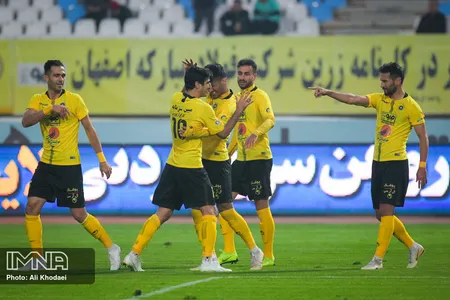 مرحله یک هشتم نهایی جام حذفی فصل 99-98 - استادیوم نقش جهان