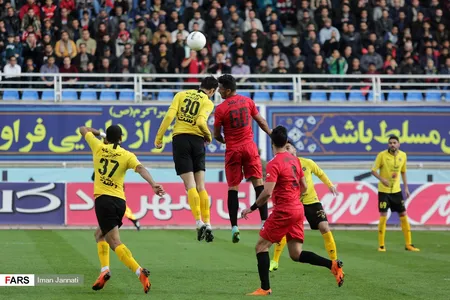 هفته 14 لیگ برتر - فصل 99-98 - استادیوم امام رضا - مشهد