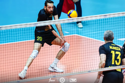 محمد صادقی طلایی ماند
