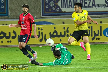هفته ۲۲ لیگ برتر فوتبال فصل ۱۴۰۱-۱۴۰۰ ورزشگاه امام رضا مشهد اختصاصی روابط عمومی عکس : یاسر جمالی