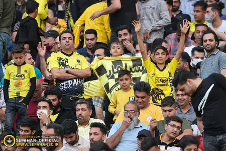 هفته ۲۵ لیگ برتر فوتبال فصل ۱۴۰۱-۱۴۰۰ ورزشگاه نقش جهان اختصاصی روابط عمومی عکس : یاسر جمالی
