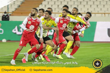 معوقه هفته هفتم لیگ برتر فوتبال فصل 99-00 استادیوم آزادی تهران - عکس یاسر جمالی