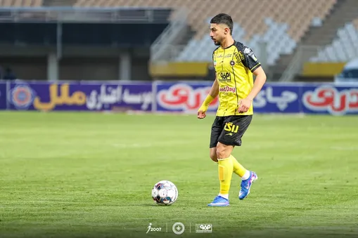 لیموچی بار دیگر برای سپاهان پا به توپ شد