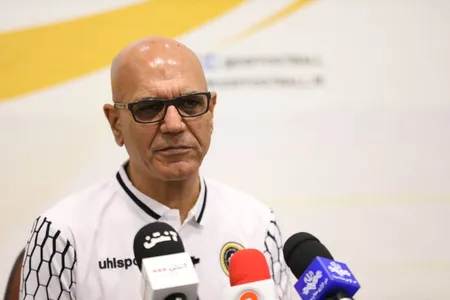 هفته چهارم لیگ برتر فوتبال فصل 99-00 استادیوم نقش جهان